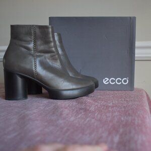 Ecco Shape Sculpted Motion 55